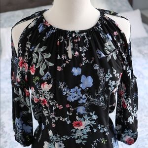 Romantic Open Shoulders Floral Blouse